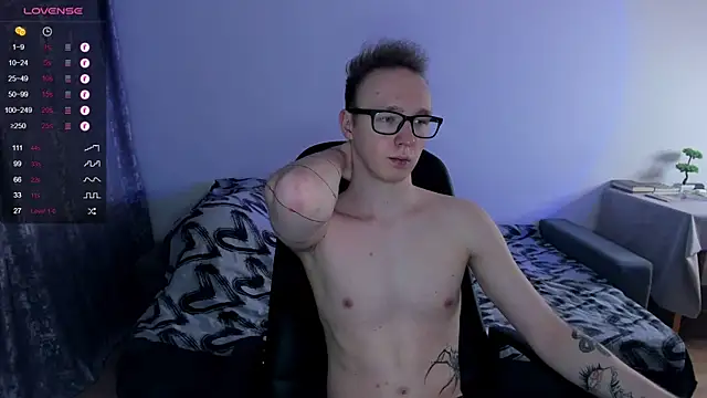 Snapshot of Alex_silents chatting on 02-11-25, 01:41 Alex silents online show from 02-11-25, 01:41