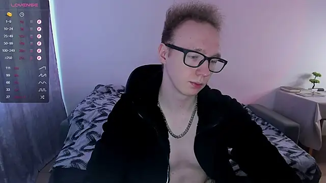 Snapshot of Alex_silents chatting on 02-20-25, 10:05 Alex silents online show from 02-20-25, 10:05