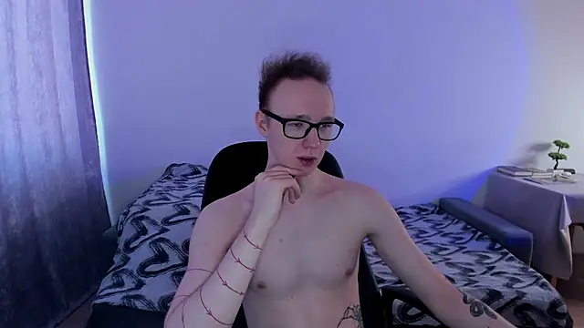 Snapshot of Alex_silents chatting on 02-21-25, 11:22 Alex silents online show from 02-21-25, 11:22