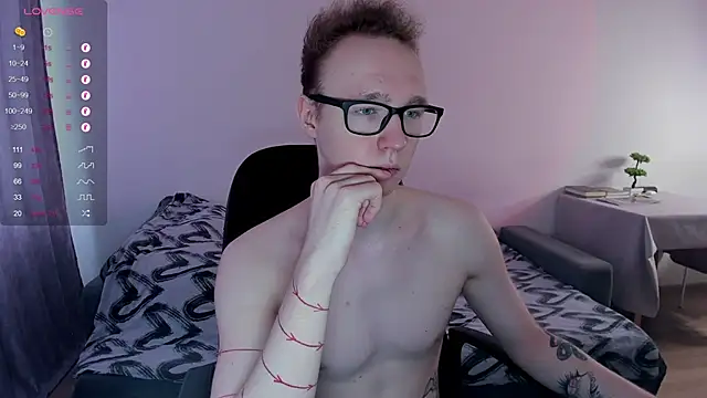 Snapshot of Alex_silents chatting on 02-24-25, 10:04 Alex silents online show from 02-24-25, 10:04