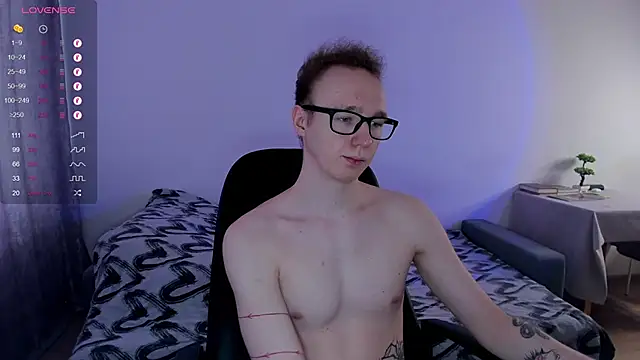 Snapshot of Alex_silents chatting on 03-01-25, 10:02 Alex silents online show from 03-01-25, 10:02