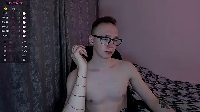 Snapshot of Alex_silents chatting on 03-03-25, 04:14 Alex silents online show from 03-03-25, 04:14