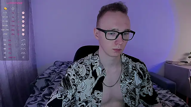 Snapshot of Alex_silents chatting on 03-09-25, 10:08 Alex silents online show from 03-09-25, 10:08