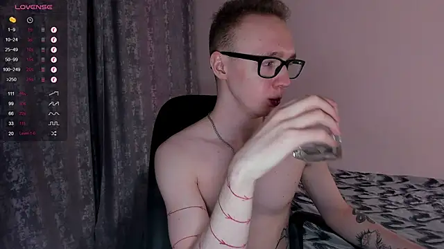 Snapshot of Alex_silents chatting on 03-12-25, 04:13 Alex silents online show from 03-12-25, 04:13