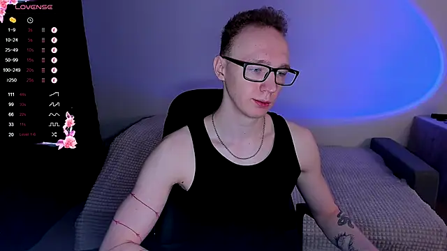 Snapshot of Alex_silents chatting on 09-10-25, 02:39 Alex silents online show from 09-10-25, 02:39