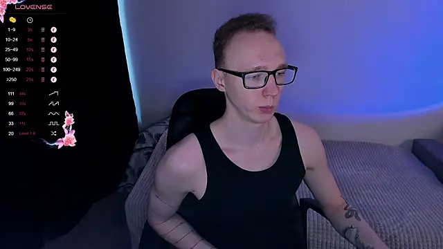 Snapshot of Alex_silents chatting on 09-13-25, 11:32 Alex silents online show from 09-13-25, 11:32