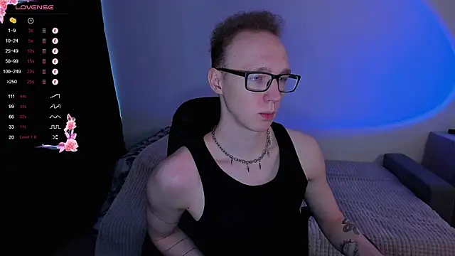 Snapshot of Alex_silents chatting on 09-26-25, 11:47 Alex silents online show from 09-26-25, 11:47