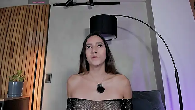 honeyhot69   online show from 09-18-25, 11:34