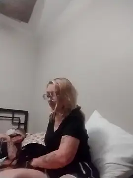 Snapshot of xWhoreAbleX_Pika chatting on 10-21-25, 08:04 xWhoreAbleX Pika online show from 10-21-25, 08:04