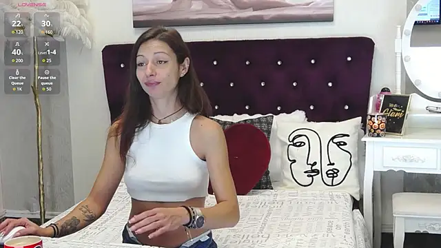 Snapshot of LexyLee17 chatting on 10-13-25, 04:23 LexyLee17 online show from 10-13-25, 04:23