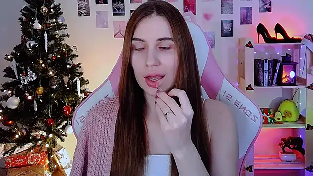 AliceCharmy online show from 12-22-24, 12:38