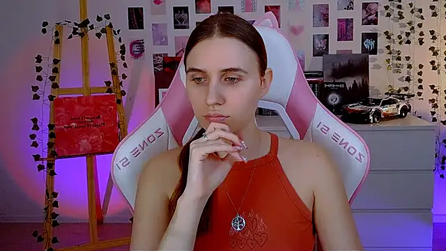 AliceCharmy online show from 03-19-25, 06:12