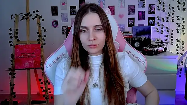 AliceCharmy online show from 09-10-25, 10:04