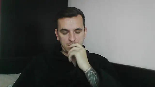 Huge cock22cm online show from 02-15-25, 11:28