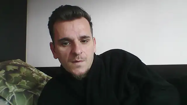 Huge cock22cm online show from 02-17-25, 11:44