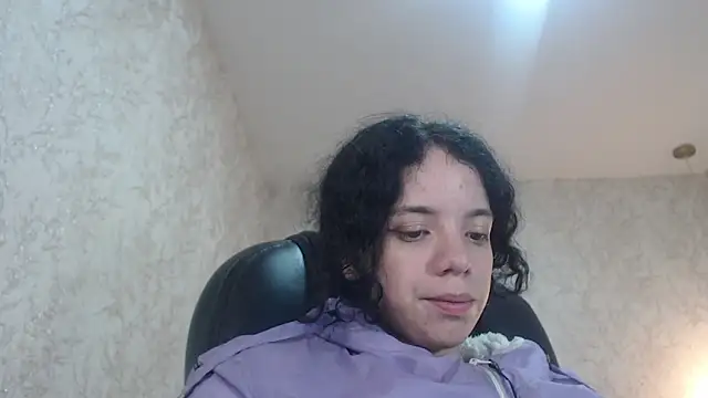 EmmaCowperr online show from 01-16-25, 03:35