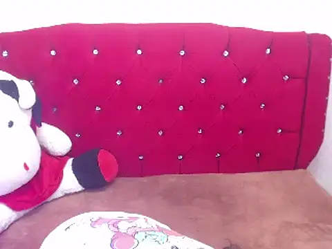 EmmaCowperr online show from 02-13-25, 12:32