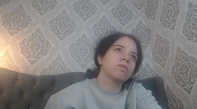 EmmaCowperr online show from 03-22-25, 05:41