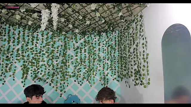 oliverhot2005 online show from 01-12-26, 01:22