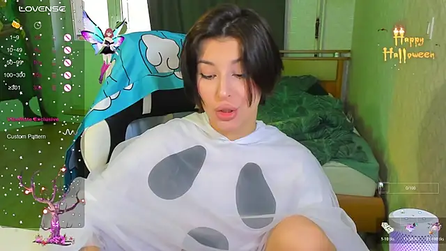 Snapshot of folinskayyya chatting on 10-25-25, 03:14 folinskayyya online show from 10-25-25, 03:14