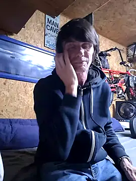 Snapshot of daiwantu chatting on 09-12-25, 11:04 daiwantu online show from 09-12-25, 11:04