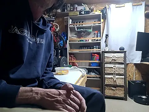 Snapshot of daiwantu chatting on 10-02-25, 11:45 daiwantu online show from 10-02-25, 11:45