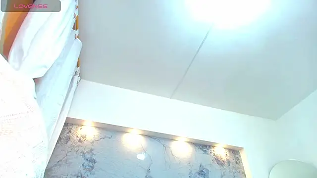 Natasha Colins1 online show from 02-26-25, 06:21