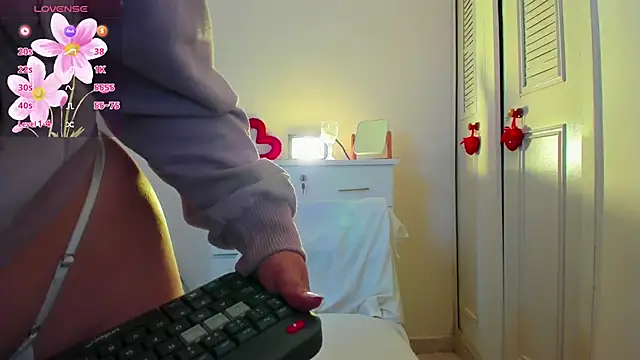 LisaHadwin online show from 09-18-25, 07:16