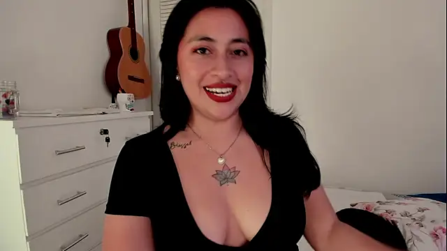 Snapshot of LisaHadwin chatting on 02-11-26, 06:35 LisaHadwin online show from 02-11-26, 06:35