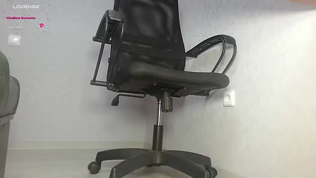 blondiana13 online show from 03-04-25, 12:33