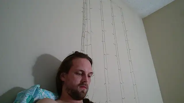 Snapshot of VitaminmanFL chatting on 12-24-24, 11:38 VitaminmanFL online show from 12-24-24, 11:38