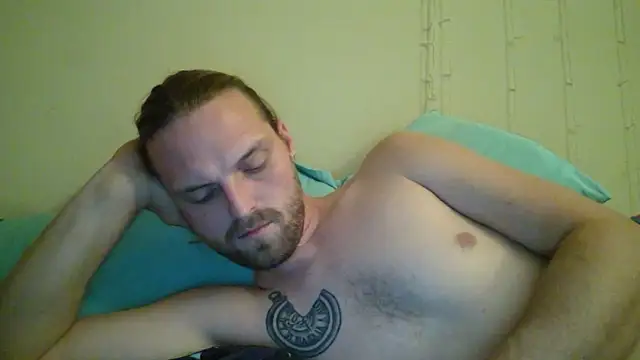 Snapshot of VitaminmanFL chatting on 12-26-24, 11:21 VitaminmanFL online show from 12-26-24, 11:21