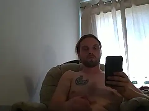 Snapshot of VitaminmanFL chatting on 03-20-25, 06:31 VitaminmanFL online show from 03-20-25, 06:31