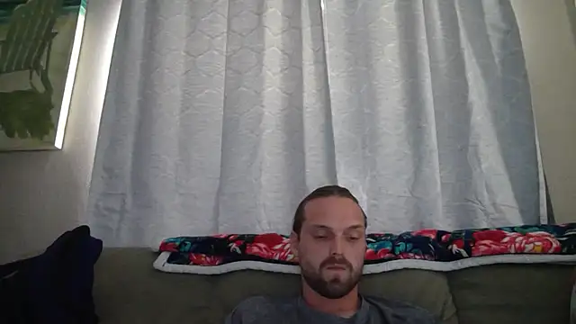 Snapshot of VitaminmanFL chatting on 10-11-25, 01:31 VitaminmanFL online show from 10-11-25, 01:31