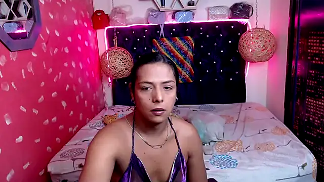 Snapshot of EmilyTsSweet chatting on 01-25-25, 02:25 EmilyTsSweet online show from 01-25-25, 02:25
