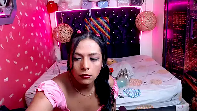 Snapshot of EmilyTsSweet chatting on 01-29-25, 11:35 EmilyTsSweet online show from 01-29-25, 11:35