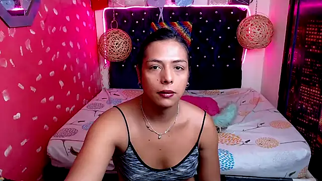 Snapshot of EmilyTsSweet chatting on 02-06-25, 01:54 EmilyTsSweet online show from 02-06-25, 01:54