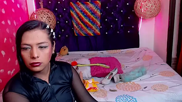 Snapshot of EmilyTsSweet chatting on 02-12-25, 06:19 EmilyTsSweet online show from 02-12-25, 06:19