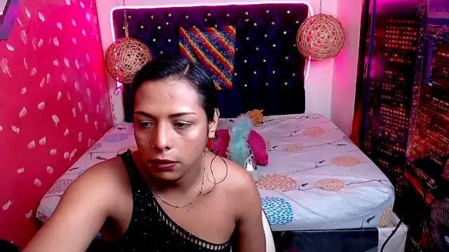 Snapshot of EmilyTsSweet chatting on 02-17-25, 02:48 EmilyTsSweet online show from 02-17-25, 02:48