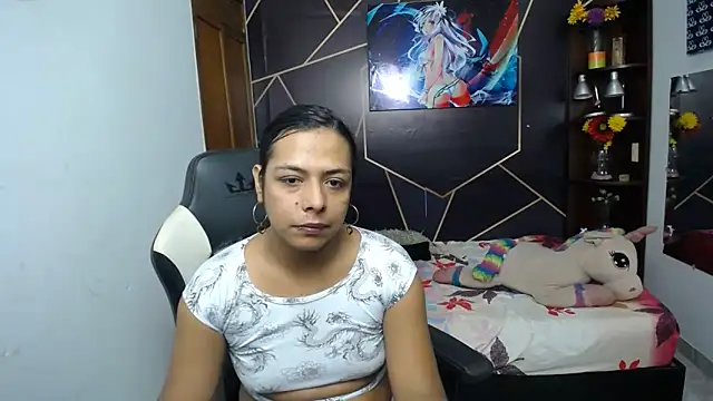 Snapshot of EmilyTsSweet chatting on 09-24-25, 01:14 EmilyTsSweet online show from 09-24-25, 01:14