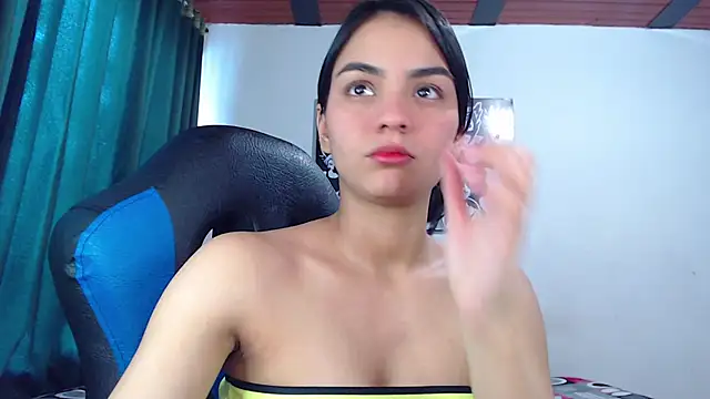 Snapshot of Ariel_Zeo1 chatting on 12-13-24, 08:04 Ariel Zeo1 online show from 12-13-24, 08:04