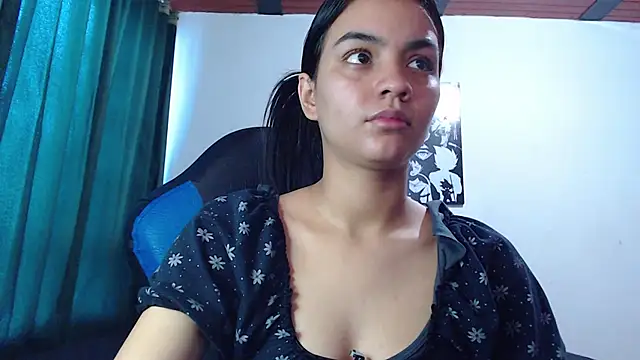 Snapshot of Ariel_Zeo1 chatting on 01-21-25, 06:45 Ariel Zeo1 online show from 01-21-25, 06:45