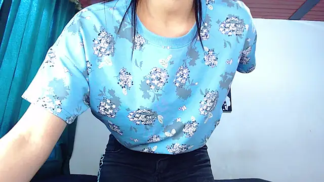 Snapshot of Ariel_Zeo1 chatting on 01-27-25, 07:13 Ariel Zeo1 online show from 01-27-25, 07:13