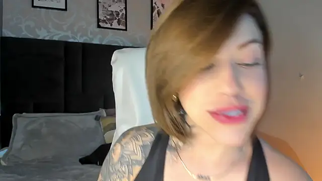 Hannah Borbon online show from 01-26-25, 04:41