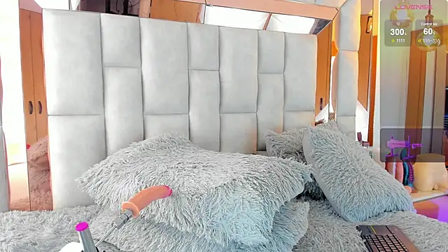 Snapshot of Salomethompson- chatting on 03-10-25, 06:45 Salomethompson- online show from 03-10-25, 06:45