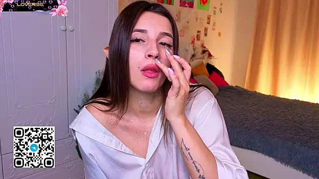 Snapshot of melissaf0rst chatting on 10-30-25, 02:24 melissaf0rst online show from 10-30-25, 02:24