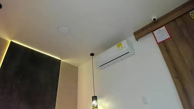 memphiswilliam online show from 12-17-25, 03:01