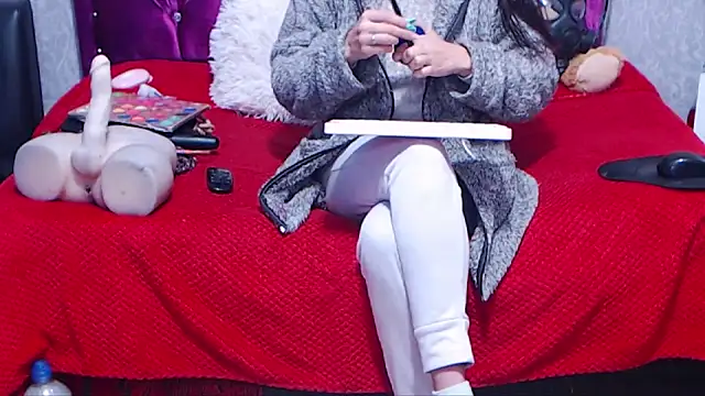 AyshaScott online show from 10-07-25, 12:02