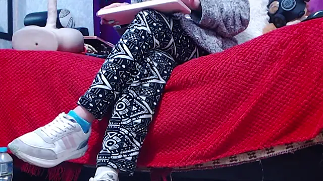 AyshaScott online show from 11-25-25, 12:27