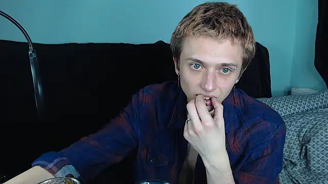 Snapshot of axxxturel chatting on 12-02-24, 07:36 axxxturel online show from 12-02-24, 07:36